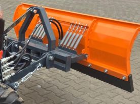 PLUG do śniegu przedni 1,5m sterowanie hydrauliczne na TUZa